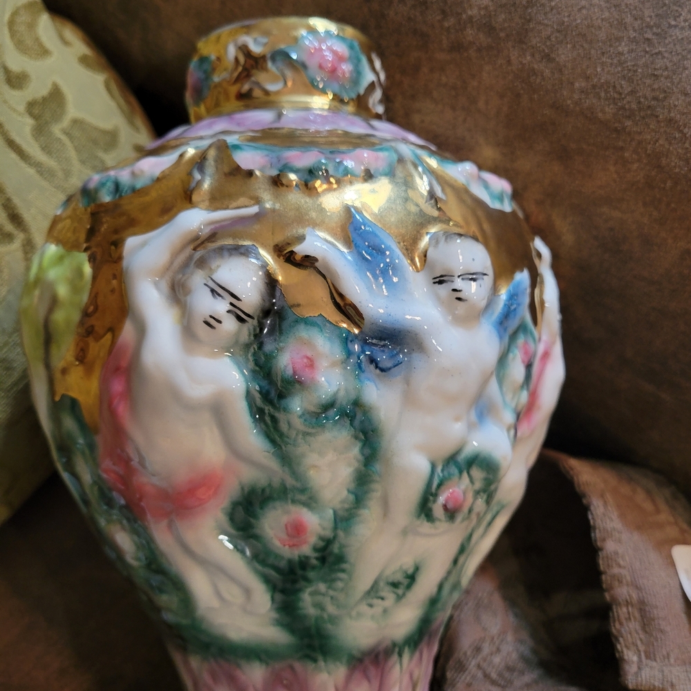 Capadimonte Vase - Picture 3 of 4